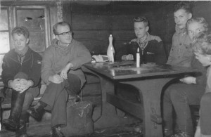 62-Pitkä vaellus, pomo kylässä