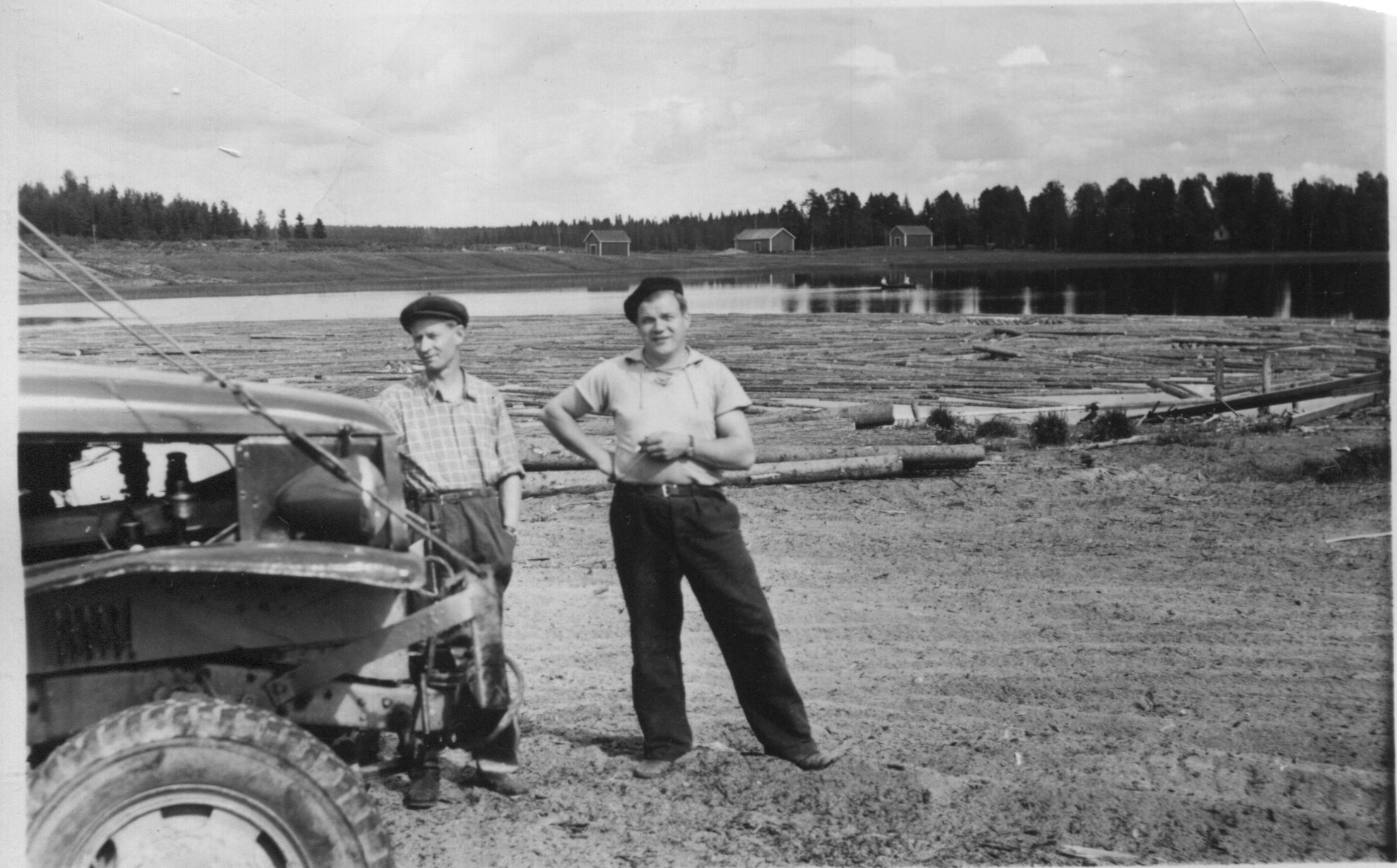 Puutavaraa kirkkorannasta Lassi Matikka Olli Keränen