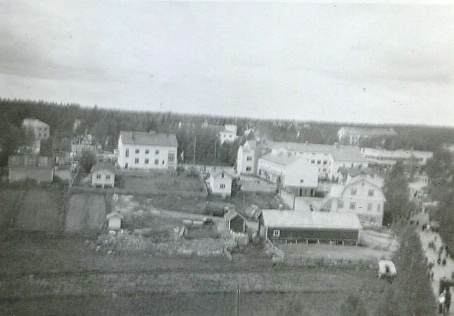 Kirkonkylaa kellotapulista 56